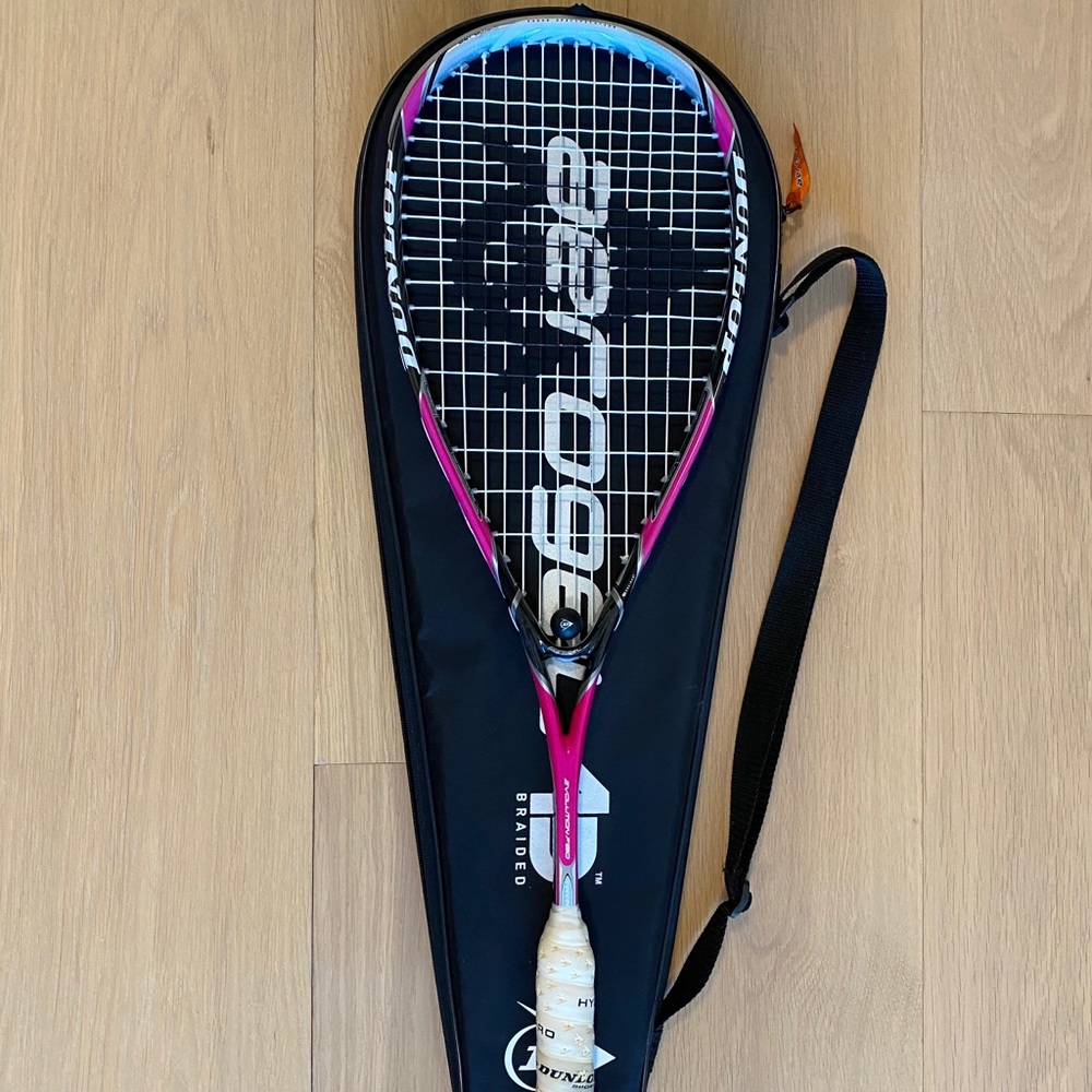 Dunlop Aerogel Squash Racket, Goggles & 2 Balls
